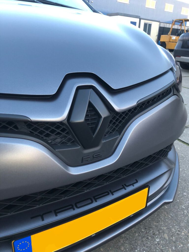 Renault Clio RS - Embleem De-Chrome | Trim-Line Zevenbergen