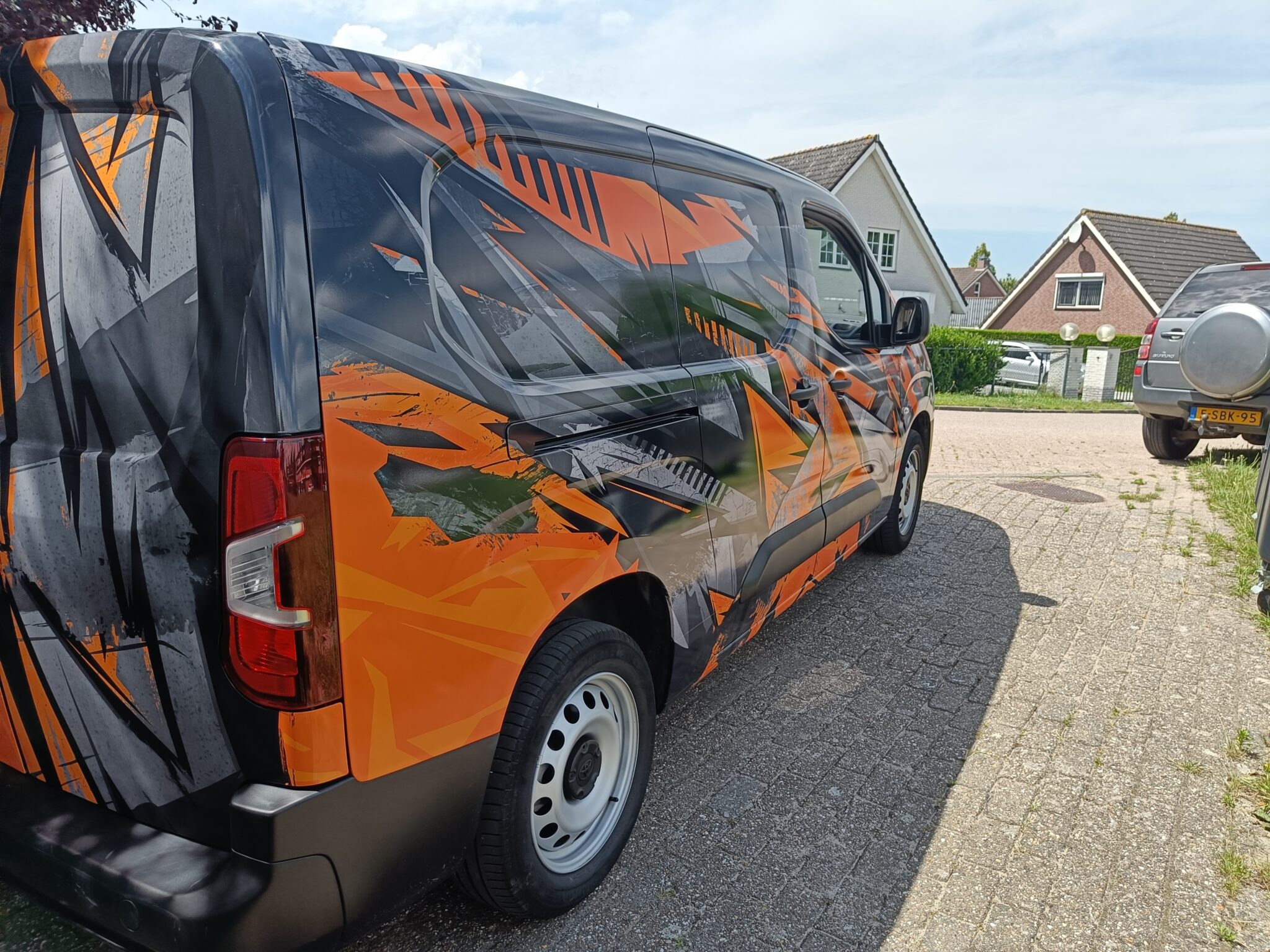 Trim-Line Bedrijfsbus car wrap | Trim-Line Zevenbergen