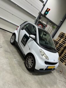 JMR Automobielen - Bedrijfslogo belettering | Trim-Line Zevenbergen