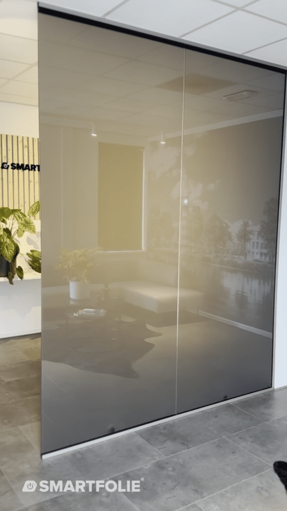 Smart Folie - Showroom Dark Folie | Trim-Line Zevenbergen